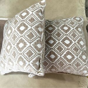 Neutral Tan & White Diamond Accent Pillow Set - Home Accents 16x16